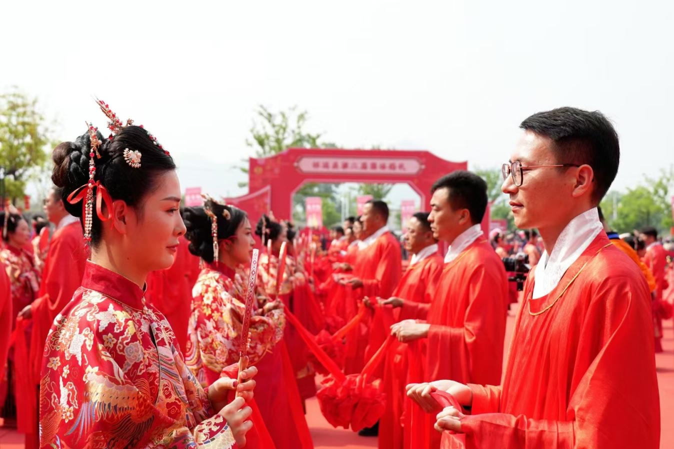 我市积极推动婚俗文化革新  让婚姻回归爱的本质