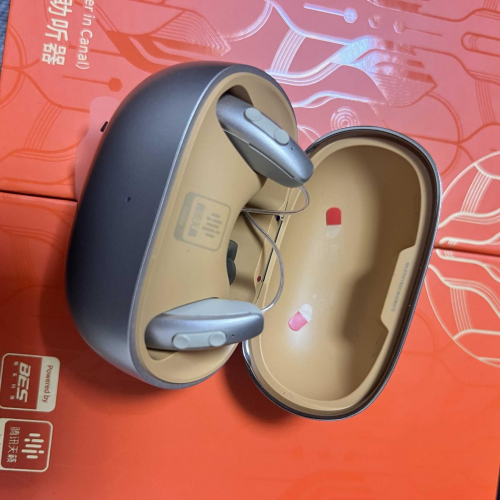 价格5000元的助听器 01dccb07b6ca3b30ac24e240d01f011201.png
